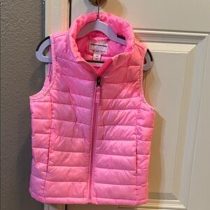 Amazon Essential Pink Puffer Vest, size 8 kids